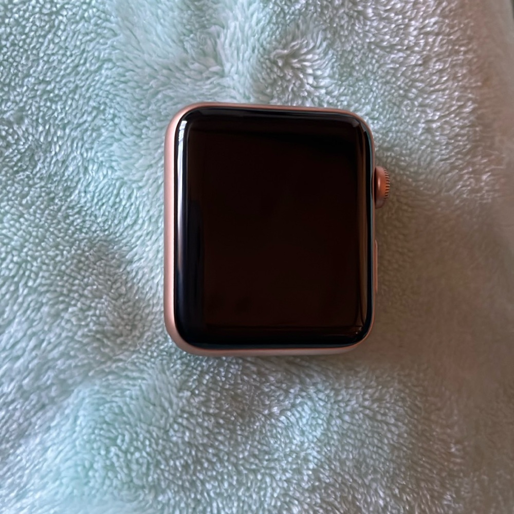 Rose Gold Apple Watch Series 3 42mm